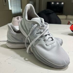 NIKE In-Season TR8 Sneakers